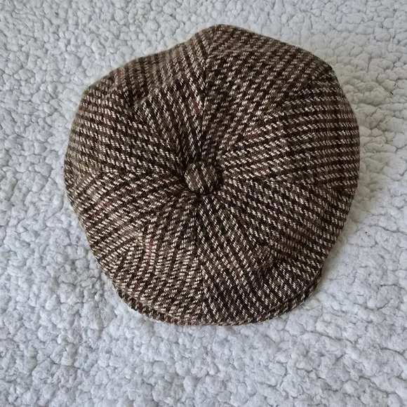Brown Plaid Newsboy Cap & Brown Sun Glasses Duo - Picture 4 of 13